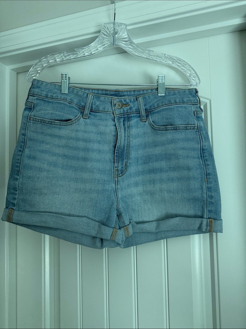 Light Wash Denim Women’s Cuffed Shorts